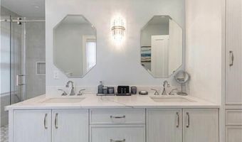 21 Bedlow Ave, Newport, RI 02840