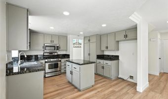 251 Royal Glen Dr, Fallbrook, CA 92028