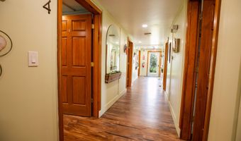875 Hammond St, Bangor, ME 04401