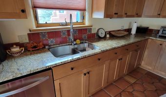 110 Los Rios Rd, Arroyo Hondo, NM 87513