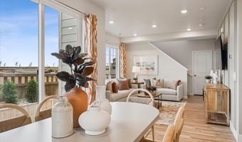 22589 E 47th Dr, Aurora, CO 80019