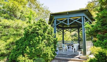 35 Chastellux Ave I, Newport, RI 02840