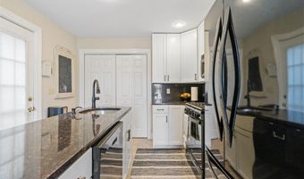 941 Altamont-Voorheesville Rd, Altamont, NY 12009