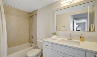 851 N GLEBE Rd 1911, Arlington, VA 22203