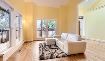 15575 SW BRIGHTON Ct, Beaverton, OR 97007