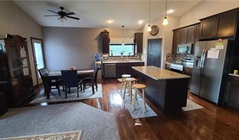 1302 18th Dr NE, Austin, MN 55912