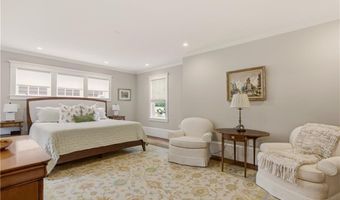 11 Opechee Dr, Barrington, RI 02806