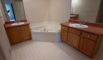 2784 Barclay Way, Ann Arbor, MI 48105