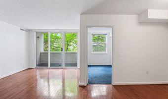 880 N POLLARD St 222, Arlington, VA 22203