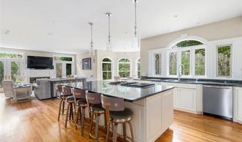 5 Mawney Brook Rd, East Greenwich, RI 02818