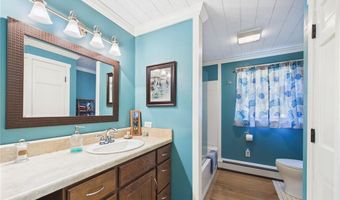 95 Mail Rd, Exeter, RI 02822