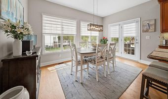 33 WATERTON Dr, Bear, DE 19701