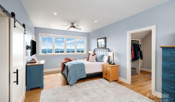 17 Elk Trl, Asheville, NC 28804