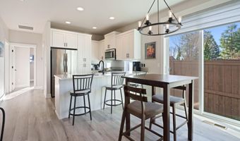 3859 NE Oakside Lp, Bend, OR 97701