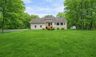 6 Daniels Dr, Danbury, CT 06811