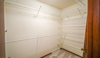 5306 Arapahoe Ln, Madison, WI 53704