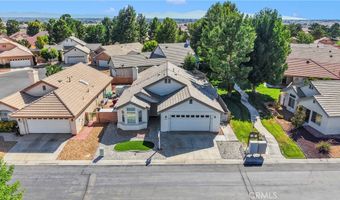 11246 Pleasant Hills Dr, Apple Valley, CA 92308