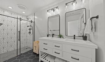 20 Lake Helix Dr, La Mesa, CA 91941