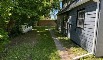 701 Thompson St, Bottineau, ND 58318