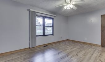 40 Village Rd, Bargersville, IN 46106