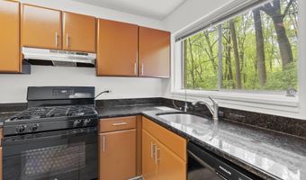 10643 WEYMOUTH St 103, Bethesda, MD 20814