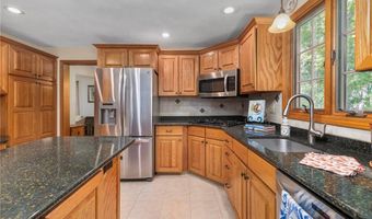 15 Secluded Dr, Narragansett, RI 02882