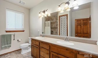 4477 Silver Lakes Ct, Buhl, ID 83316