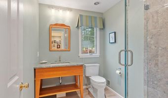 36 Pickman Dr, Bedford, MA 01730