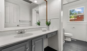 2230 Greenwood Rd, Allentown, PA 18103