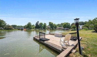 1280 Surfside Cir, Aurora, OH 44202