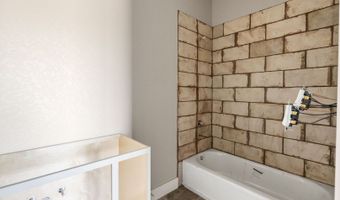 731 County Road 356, Adkins, TX 78101