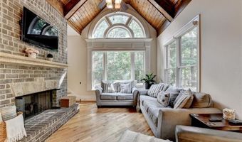 11037 Estates Cir, Alpharetta, GA 30022
