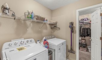 6332 Surrey Ct, Anderson, IN 46013