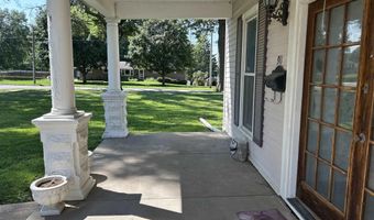 911 Pine St, Atlantic, IA 50022