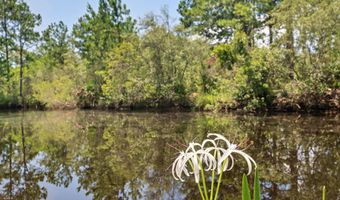 6007 Tyler St, Bay St. Louis, MS 39520