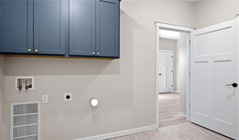 1344 Cypress Ct, Altoona, WI 54720