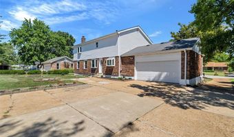339 Oakleigh Woods Dr, Ballwin, MO 63011