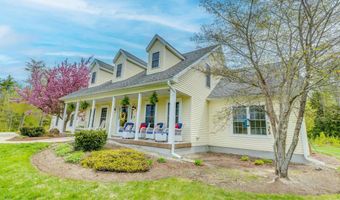 104 Champagne Cir, Campton, NH 03223