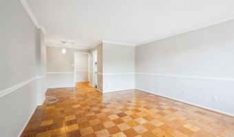 118 MONROE St #211, Rockville, MD 20850