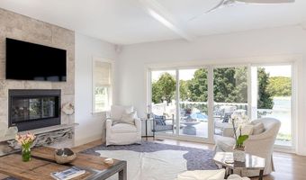 1040 Buttonwoods Ave, Warwick, RI 02886