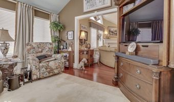 7386 Lake Lakota Pl, Indianapolis, IN 46217