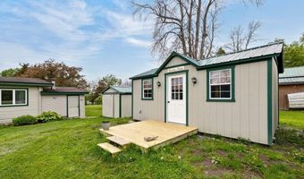 28 Hilltop Rd, Alburgh, VT 05440