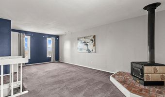 900 PHOENIX Dr, Cheyenne, WY 82001