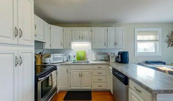 46 Allston Ave, Middletown, RI 02842