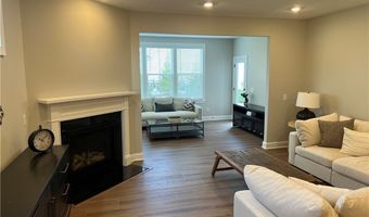 913 Arthur Trl, Aurora, OH 44202