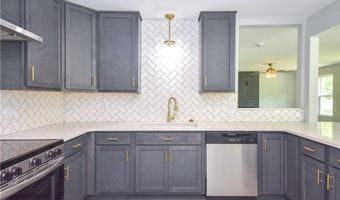 1706 SIMPSON St, Alexander City, AL 35010