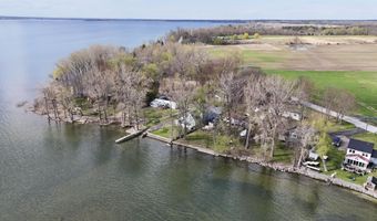 23 Mud Pt S, Alburgh, VT 05440