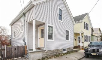 13 Lucas Ave, Newport, RI 02840