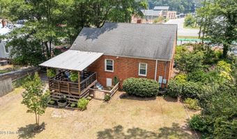 805 N Chestnut St, Aberdeen, NC 28315