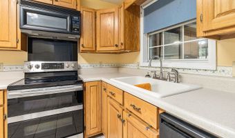 1161 Gardner Spgs, Adairsville, GA 30103